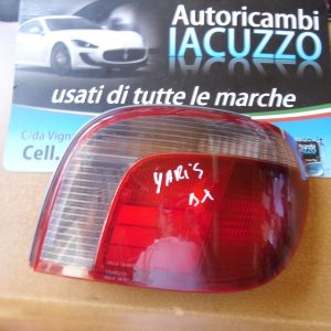 FANALE STOP POSTERIORE DX COMPLETO TOYOTA YARIS 98/2004
